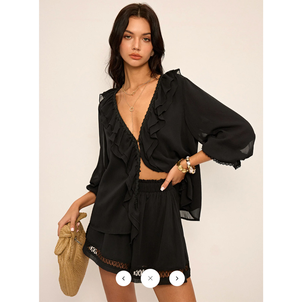 - NWT Commense Ruffled Button Chiffon Top and Shorts Set Sz M